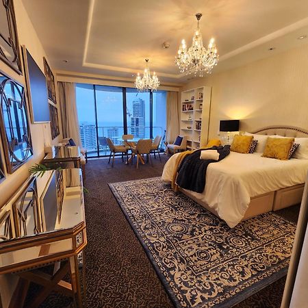 Deluxe Private Apartment And Studio - Ocean Views Голд-Кост Екстер'єр фото