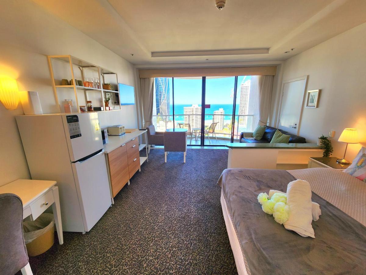 Deluxe Private Apartment And Studio - Ocean Views Голд-Кост Екстер'єр фото