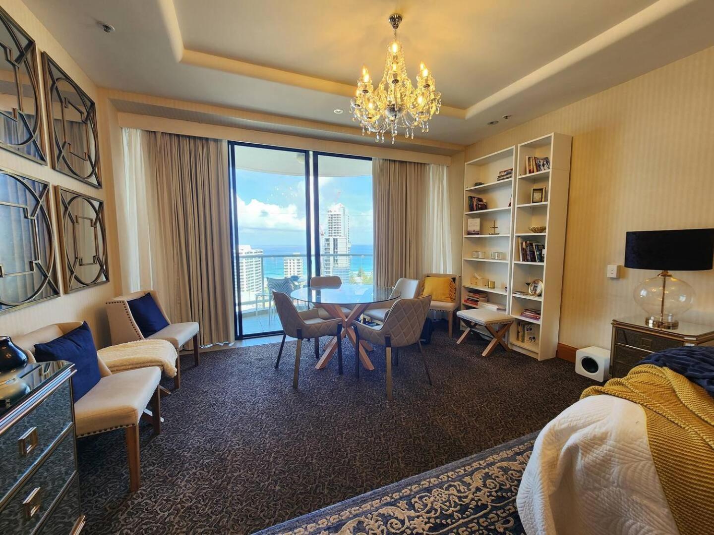 Deluxe Private Apartment And Studio - Ocean Views Голд-Кост Екстер'єр фото